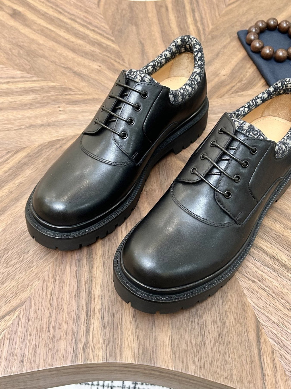 Dior Black Patterned-Collar Lace-Up Shoes