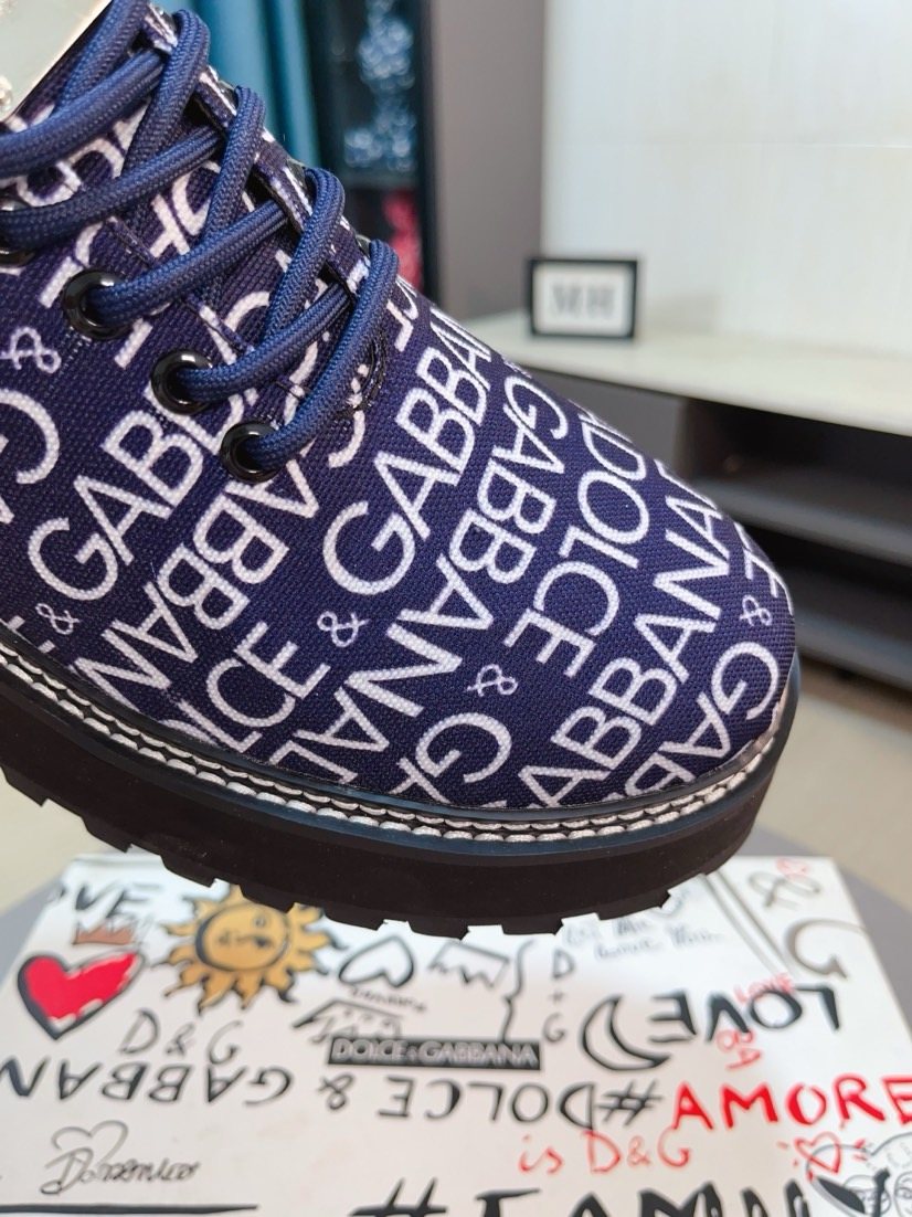 Dolce & Gabbana Men's Text-Print Lug Sole Shoes